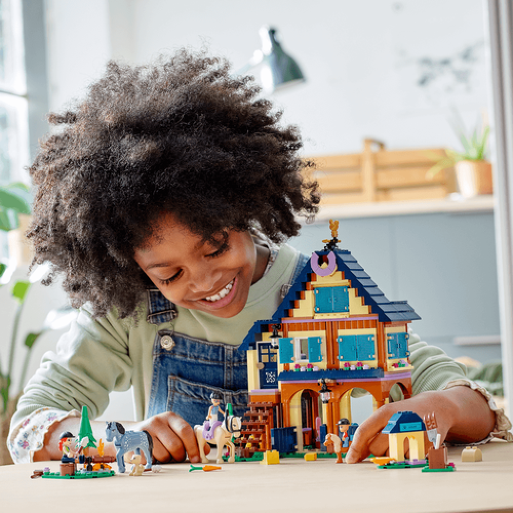 LEGO® Friends Miško jodinėjimo centras 41683