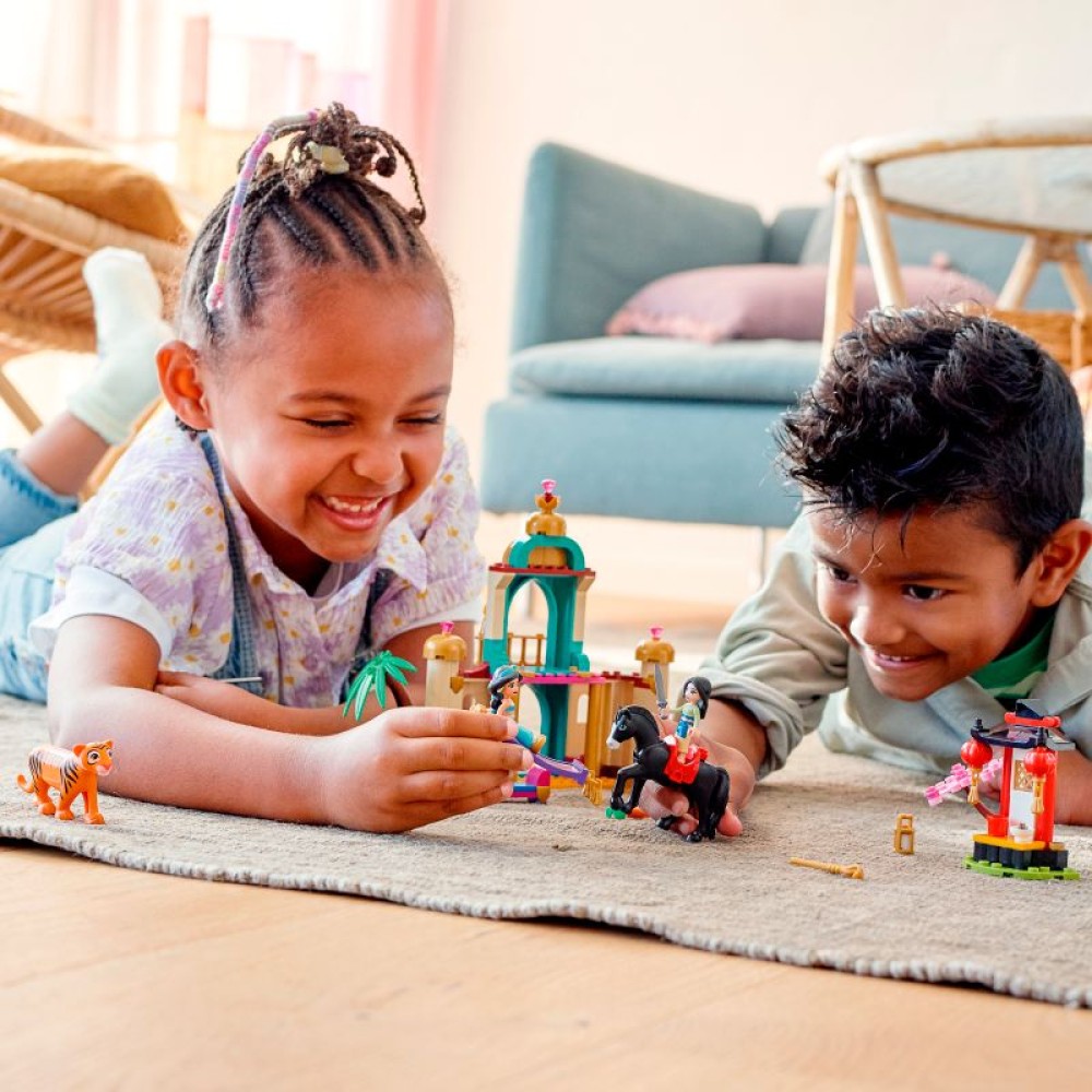 LEGO® ǀ Disney Džasminos ir Mulan nuotykiai 43208 