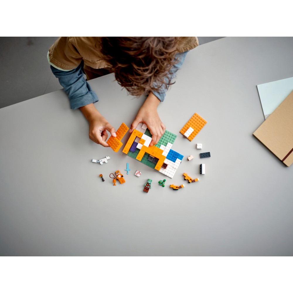 LEGO® Minecraft® Lapių buveinė 21178