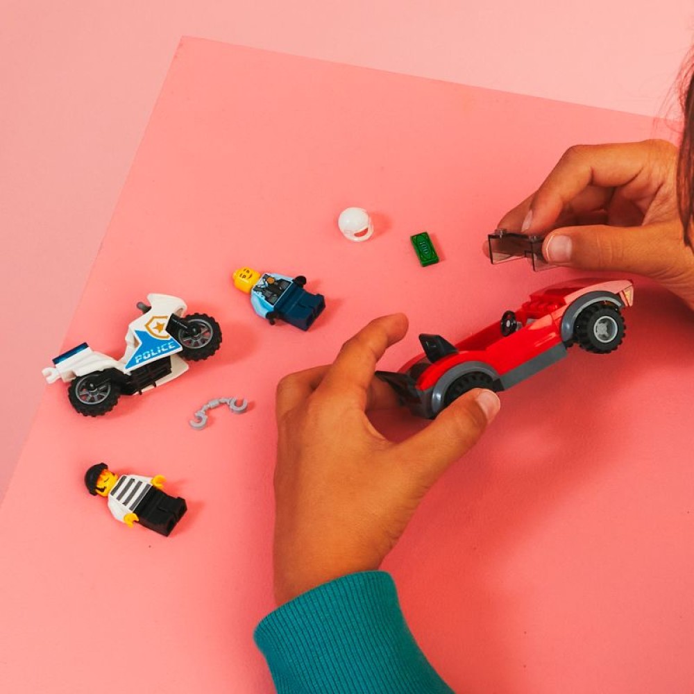 Policijos motociklo ir automobilio gaudynes LEGO® City 60392