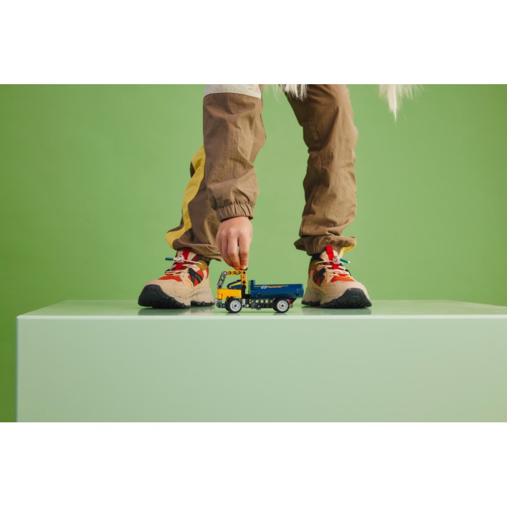 Savivartis sunkvežimis LEGO® Technic 42147